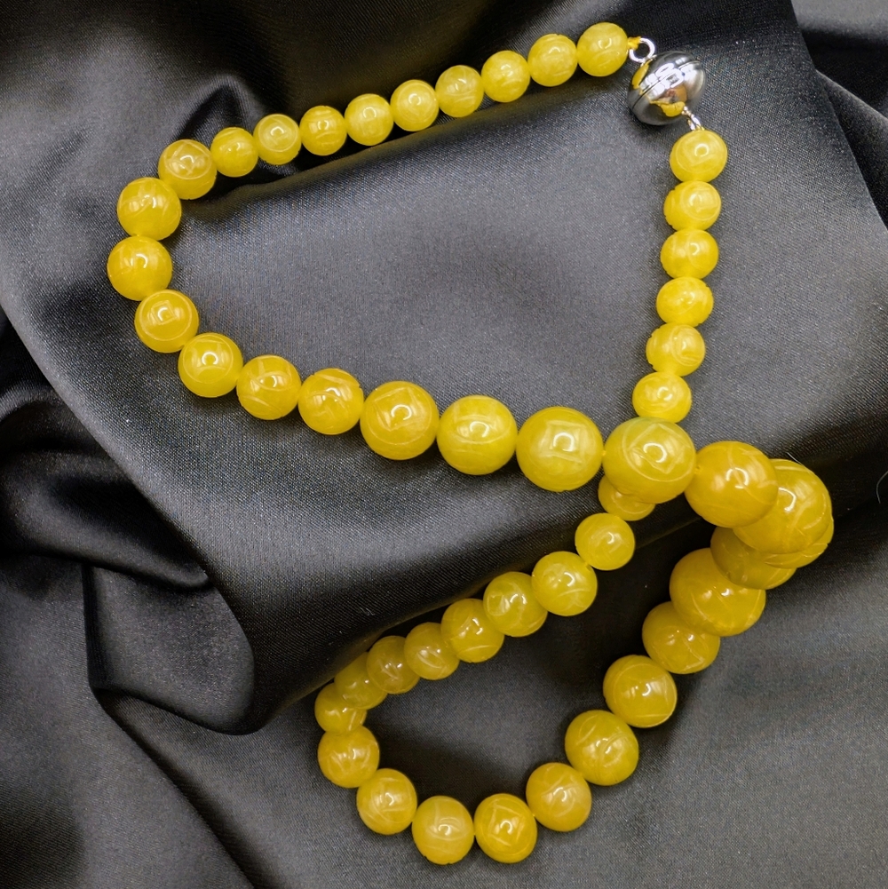 Burmese Honey Jade Carved Necklace NWOT - Picture 3 of 5